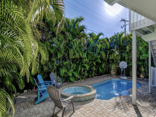 Bradenton Beach Four Bedroom Vacation Home with Pool & Spa